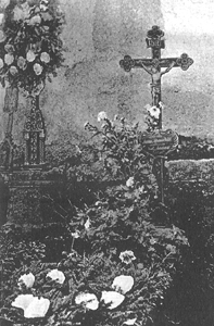 SpitalPolzlfamilygrave.jpg